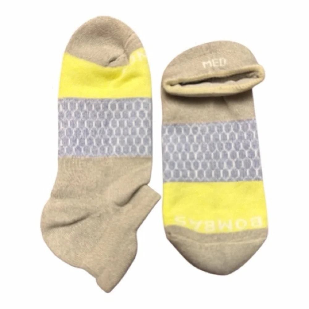 🆕 Bombas Gray and Yellow Ankle Socks Size Medium